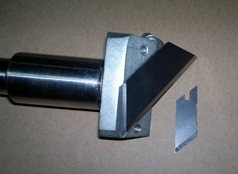V cut tool of thick material reboard
